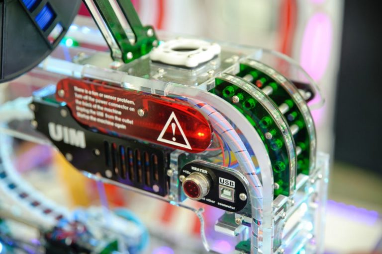 20141212_ThinkTank_TheEconomicsOfAdditiveManufacturing_INFO print-machine-additive-manufacturing