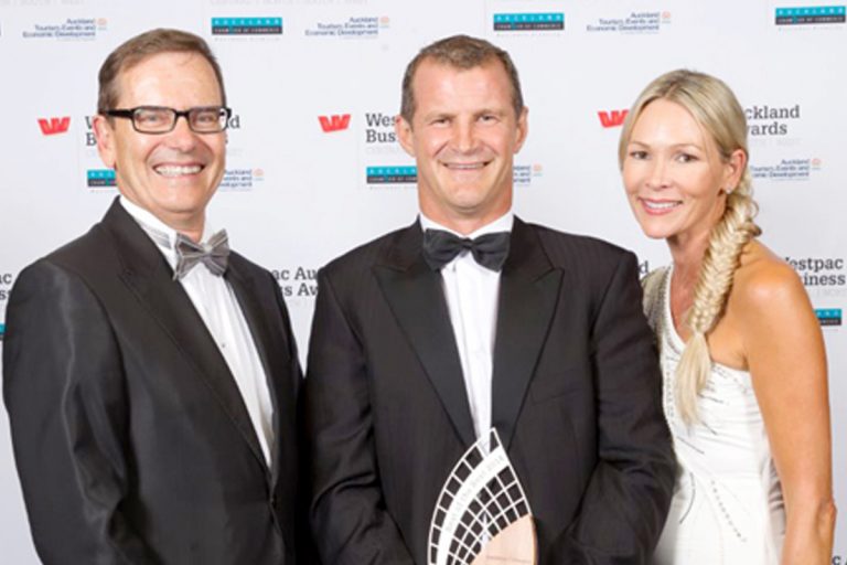 20150415_News_CongratulationsAWardAttachments_HERA award-attachment-simon-ward