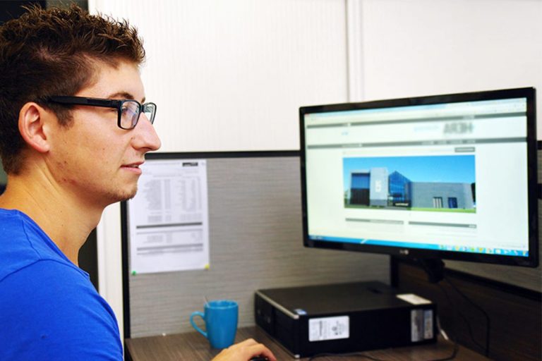 20170407_People_GoingDigitalToBreakDownLearningBarriers_1200x800 tobias-kick-intern