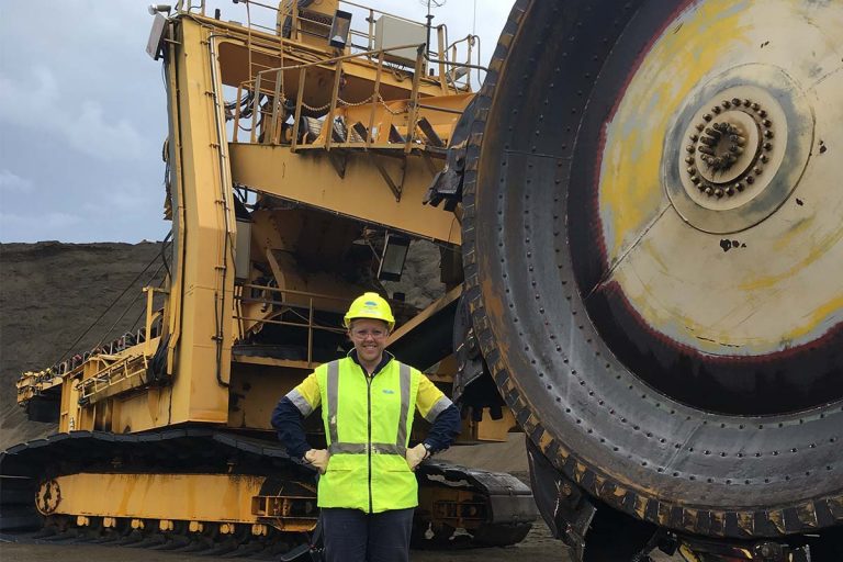 20170407_People_WomenInEngineeringMeetOliviaWilliams_1200x800 olivia-williams-nzsteel