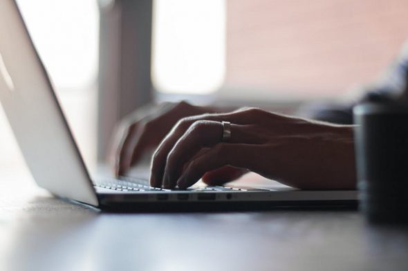 20170407_ThinkTank_WellFoundedToBeWellFunded_1200x800 computer-work