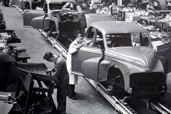 20170626_ThinkTank_TheSpiritOfDirsuptiveInnovation_1200x800 car-assembly-line-innovation